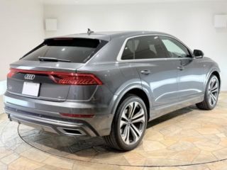 2022 AUDI Q8 55 TFSI Quattro S Line photo 3