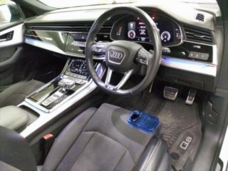 2021 AUDI Q8 55 TFSI Quattro S Line photo 3