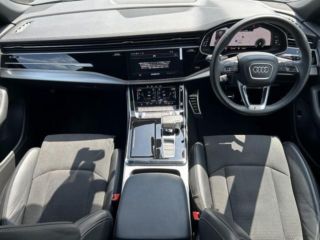 2022 AUDI Q8 55 TFSI Quattro S Line photo 2