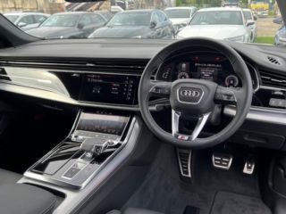 2025 AUDI Q8 55 TFSI Quattro S Line photo 2