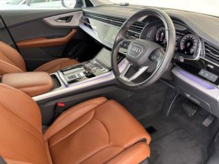 2022 AUDI Q8 55TFSI Quattro photo 2