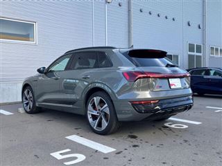 2025 AUDI Q8 E-TRON Edition S Line ★ 4WD / Silence Package / Interior Package photo 3