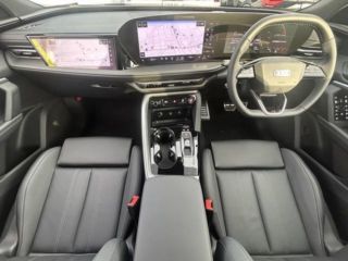 2025 AUDI SQ5 Base grade photo 2