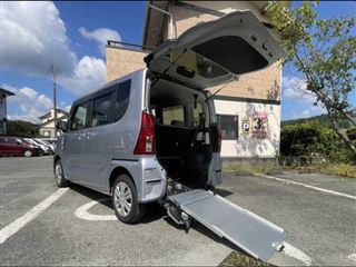 2021 DAIHATSU TANTO Slopper X "SAⅢ" wheelchair accessible vehicle, one owner.