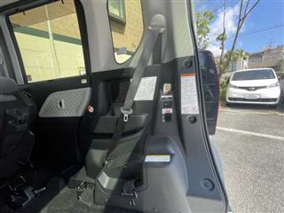 2021 DAIHATSU TANTO Slopper X "SAⅢ" wheelchair accessible vehicle, one owner. photo 5