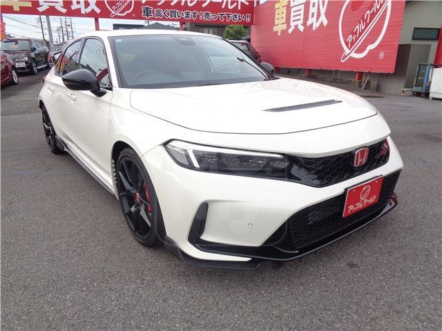 2023 HONDA CIVIC Type R ★ 6-speed manual transmission ★ Genuine 9-inch navigation system ★ Rearview camera