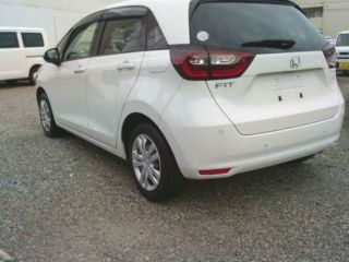 2021 HONDA FIT Basic (Honda Sensing) photo 2