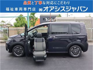 2025 HONDA FREED Crosstar welfare vehicle with passenger seat lift-up seat.