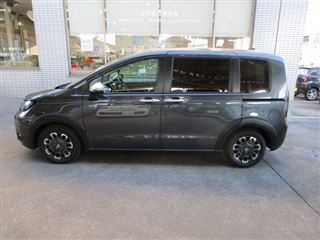 2025 HONDA FREED e: HEV Crosstar 6-seater photo 3