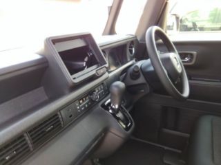2025 HONDA N-BOX CUSTOM 2WD photo 3