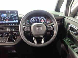 2025 HONDA STEPWAGON Spada Premium Line photo 4