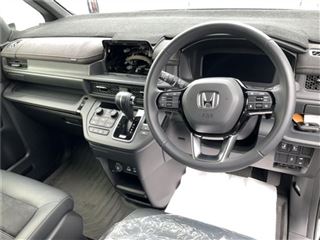 2025 HONDA STEPWAGON Spada Premium Line 4WD with dashcam, 7-seater photo 3