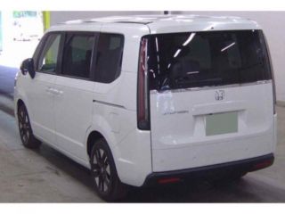 2025 HONDA STEPWAGON Air EX 4WD photo 2