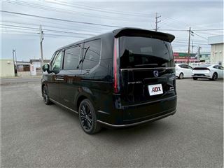 2025 HONDA STEPWAGON EHEV PL Black E photo 2