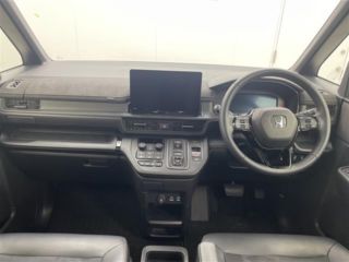 2025 HONDA STEPWAGON Spada eHEV Premium Line Black Edition photo 4