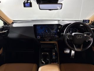 2021 LEXUS NX 350h Version L photo 4
