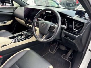2022 LEXUS NX NX350h Version L 4WD photo 5