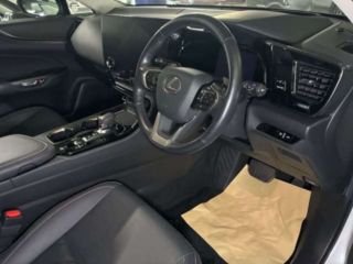 2022 LEXUS NX NX350h Version L 4WD photo 5