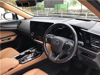 2021 LEXUS NX NX450h+ Version L photo 3