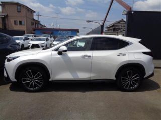 2023 LEXUS NX 450h versionL photo 5