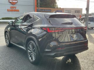 2022 LEXUS NX 2500 NX450h+ version L 5-door FCVT 4WD 5-seater photo 2