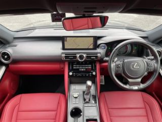 2021 LEXUS IS 300h F Sport 4WD photo 3
