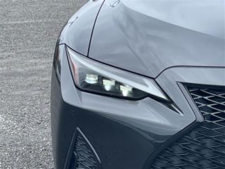 2021 LEXUS IS 300h F Sport 4WD photo 4
