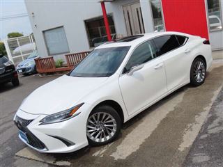 2023 LEXUS ES 300h Version L, 1 Owner, Black Leather, Sunroof, D-Mirror, AC1500W, Genuine 18-inch Alloy Wheels photo 3