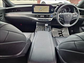 2021 LEXUS LS LS500h “I package” photo 3