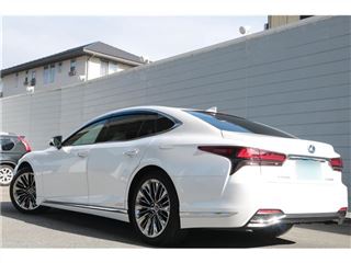 2021 LEXUS LS 500h Version L ★ AIS Inspection Included ★ Black Leather ★ Mark Levi's ★ OP20AW photo 2