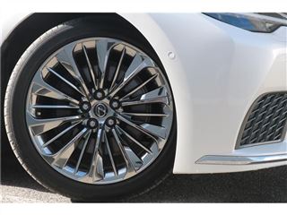 2021 LEXUS LS 500h Version L ★ AIS Inspection Included ★ Black Leather ★ Mark Levi's ★ OP20AW photo 4