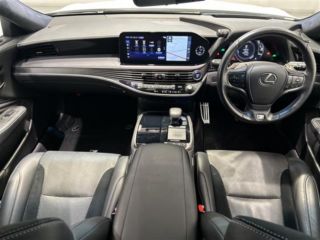 2021 LEXUS LS 500h F Sport photo 3