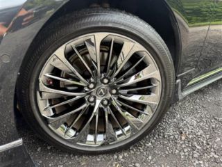 2021 LEXUS LS 500h Executive photo 4