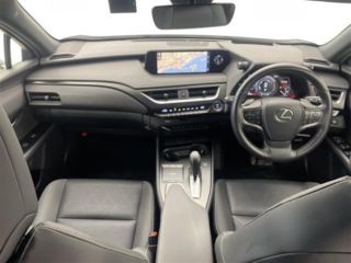 2021 LEXUS UX 300e Version L photo 3
