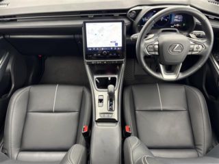 2025 LEXUS LBX relax photo 3