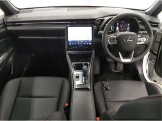 2025 LEXUS LBX active photo 3