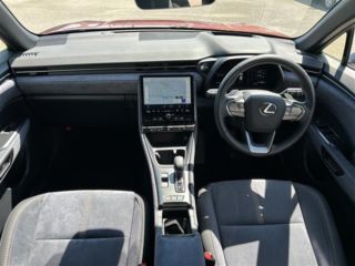 2025 LEXUS LBX Cool 4WD photo 3