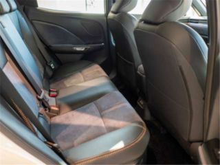 2024 LEXUS LBX Cool E-FOUR 4WD photo 3
