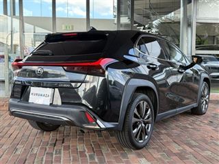 2022 LEXUS UX UX200F Sport photo 2