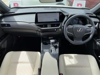 2022 LEXUS UX 200 Version L photo 3