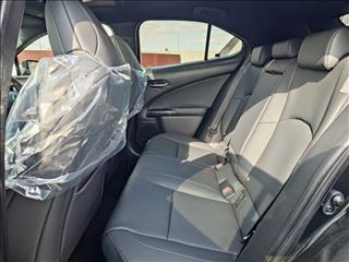 2023 LEXUS UX UX250h “F SPORT” photo 5