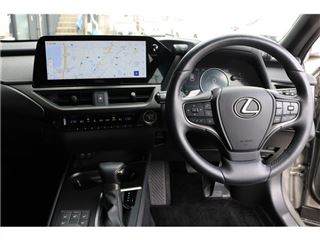 2022 LEXUS UX UX250h Version L photo 3