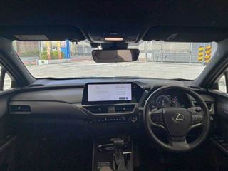 2022 LEXUS UX UX250h “Graceful Explorer” photo 2