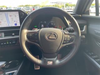 2022 LEXUS UX 250h F Sport photo 3