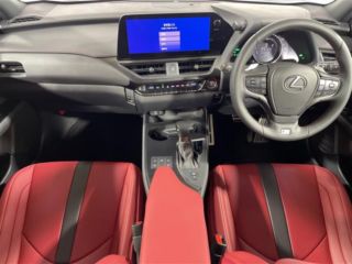 2023 LEXUS UX 250h F Sport photo 4