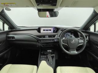 2021 LEXUS UX 250h Version L photo 3