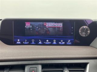 2021 LEXUS UX 250h Version L photo 4