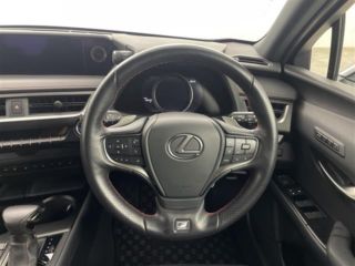 2022 LEXUS UX 250h F Sport photo 3