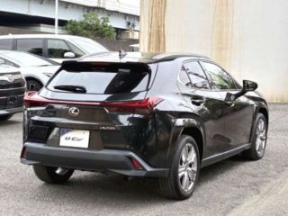 2022 LEXUS UX UX250h Graceful Exploration photo 4