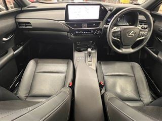 2024 LEXUS UX UX300h version L photo 3